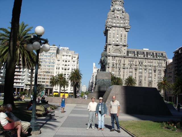 K2LEO,IK1PMR,Montevideo